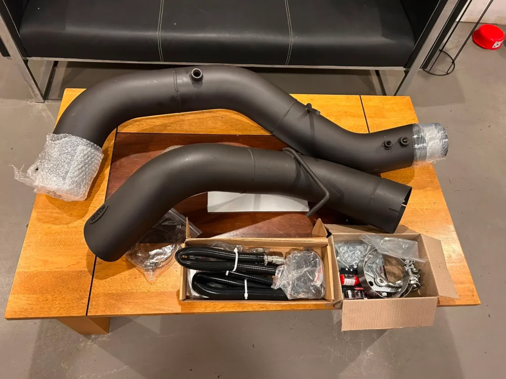 Manta Silverado 2500 2020-2025 Exhaust system unpacked